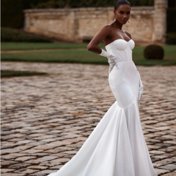 Elegant Ivory Strapless Bridal Gown - Milla Nova - Picture 1 of 3